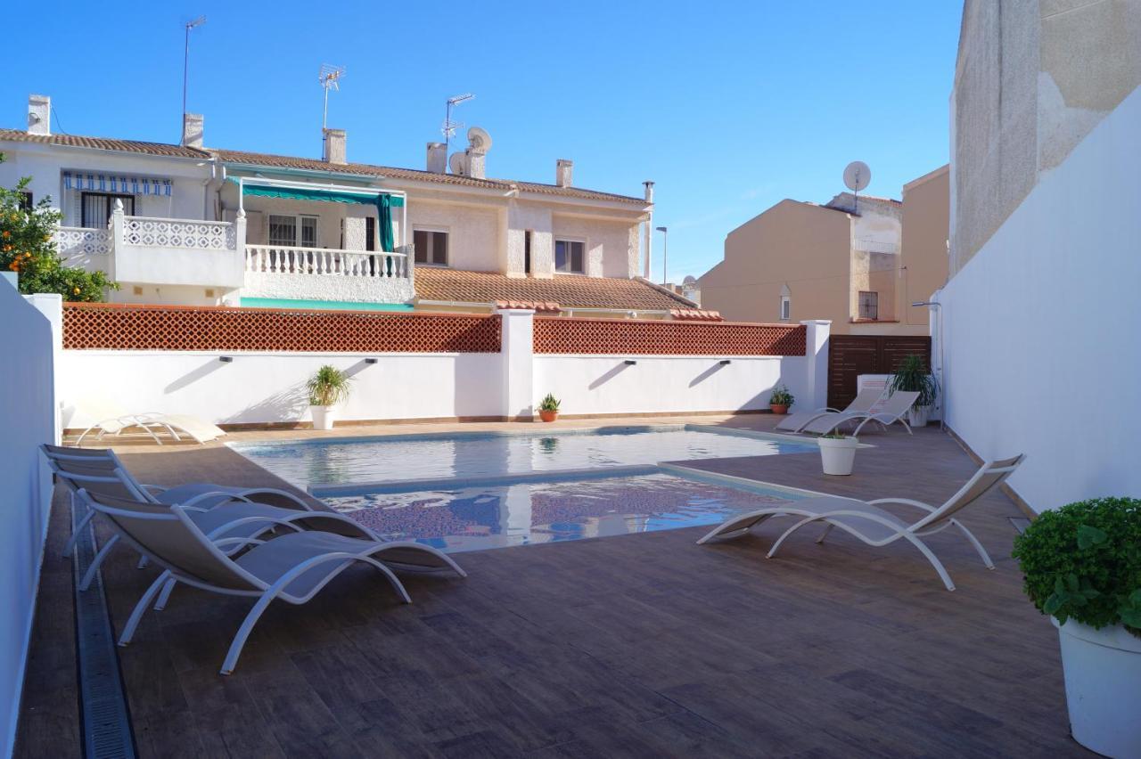 Apartamentos El Abuelo Torrevieja Bagian luar foto